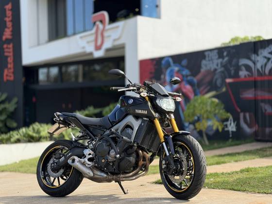 YAMAHA MT-09 YAMAHA MT-09